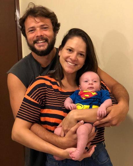 Daniel Dalcin com a esposa e o filho