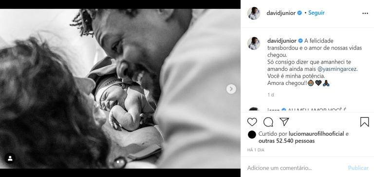 David Junior anuncia o nascimento de sua primeira filha, Amora
