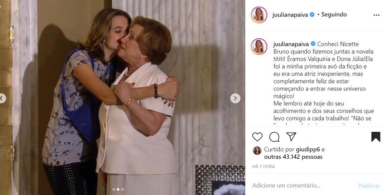 Juliana Paiva e Nicette Bruno em cena da novela Tititi