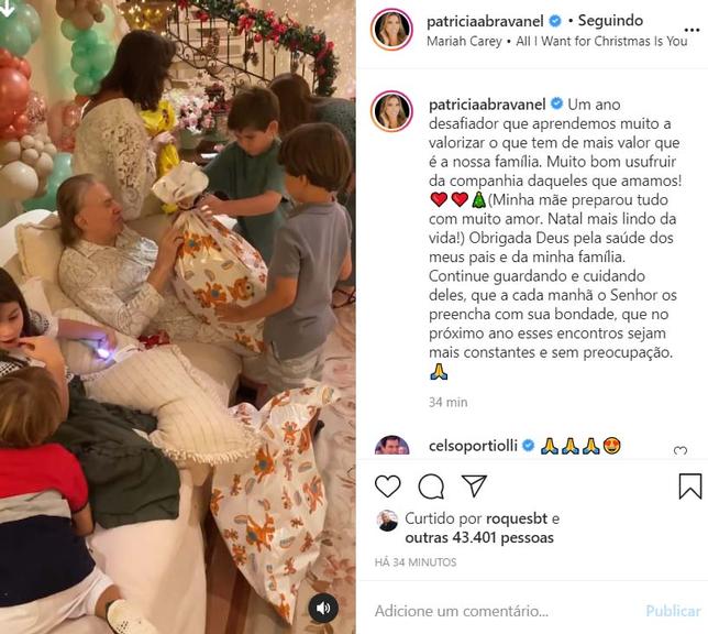 Silvio Santos brinca com os netos na noite de Natal Silvio Santos brinca com os netos na noite de Natal