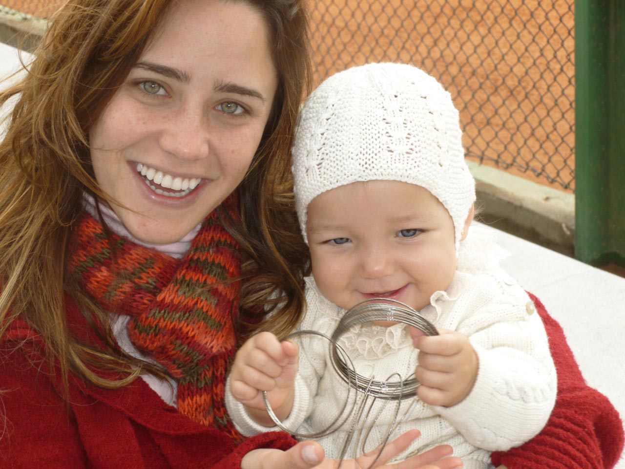 As gêmeas Serena e Vitória Lovatel, que fizeram a bebê Julia em A Vida da Gente