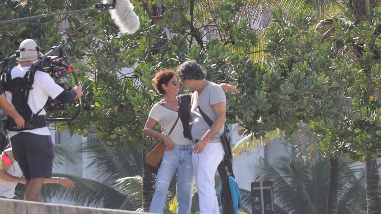 Andrea Beltrão e Du Moscovis gravam cena da novela Um Lugar ao Sol