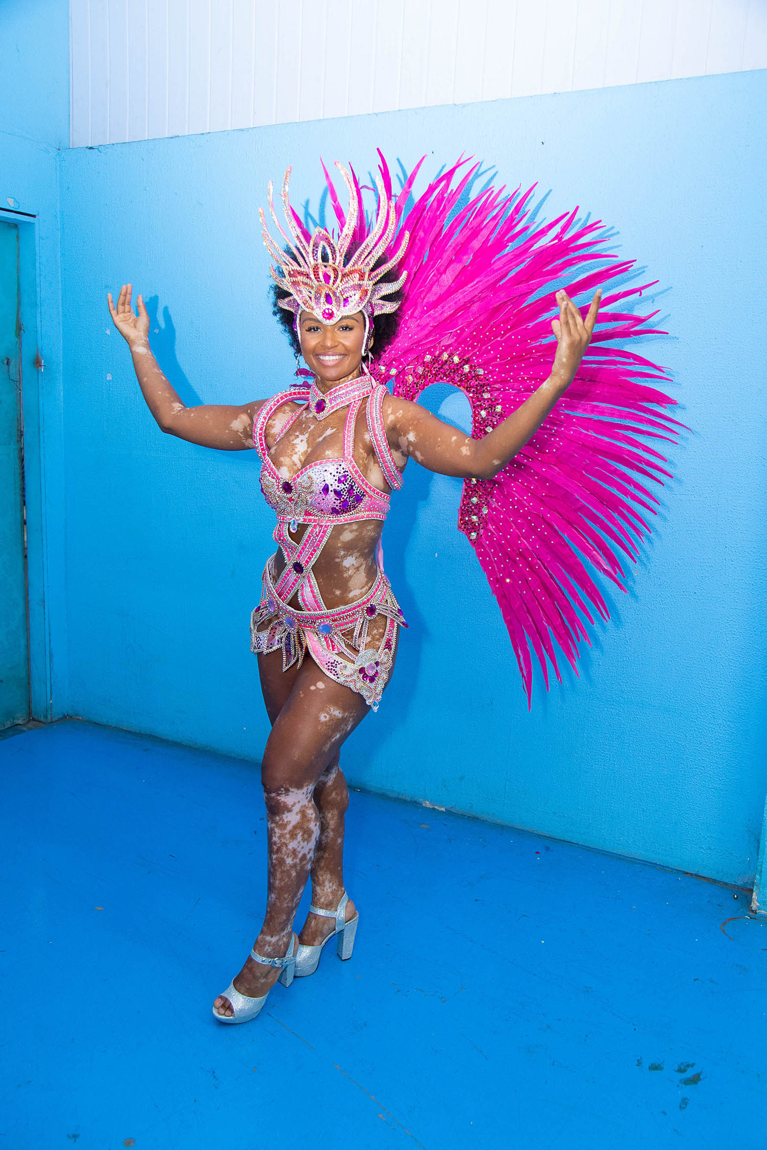 Ex-BBB Natália vai desfilar em escola de samba no Rio de Janeiro