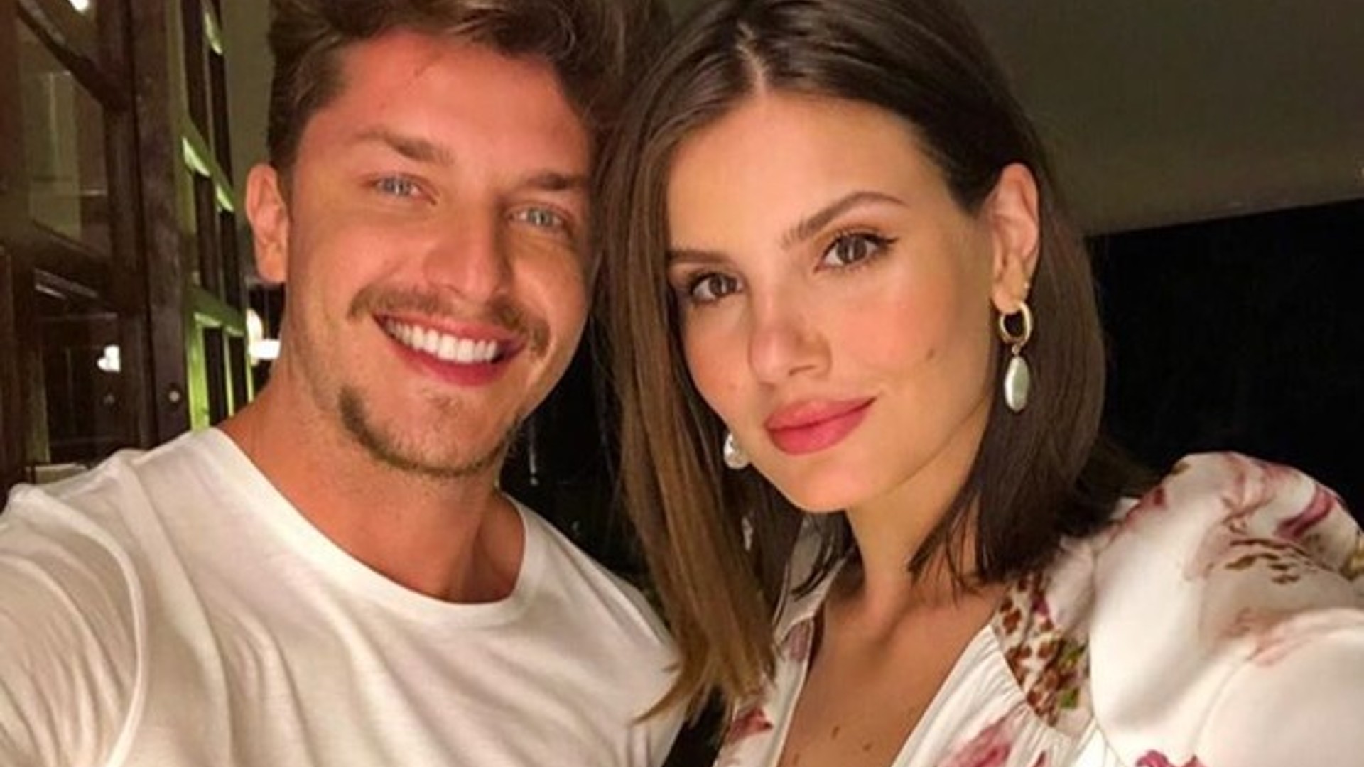 Klebber Toledo e Camila Queiroz