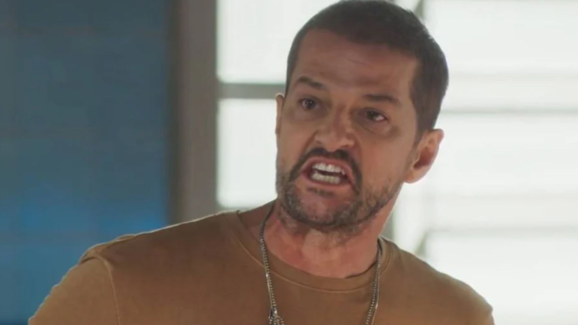 Moa (Marcelo Serrado) em Cara e Coragem. Foto: Reprodução/TV Globo