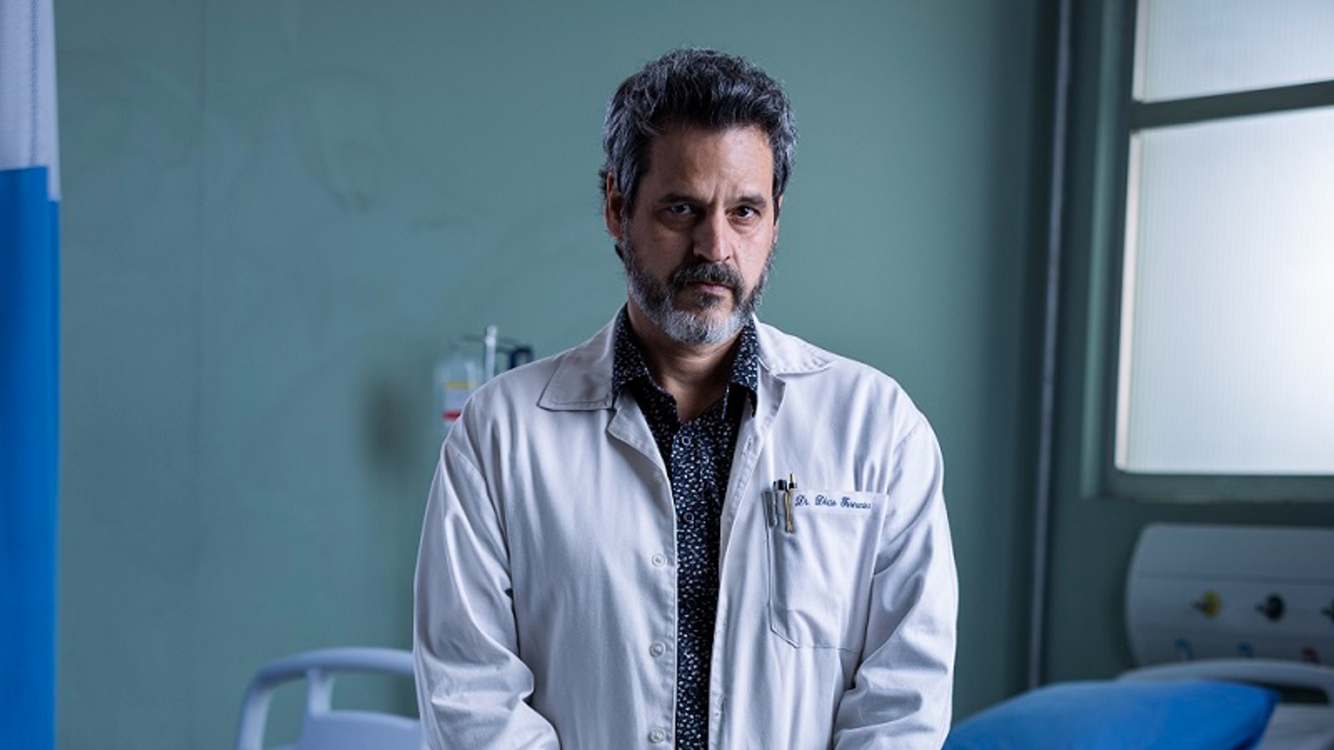 Doutor Décio (Bruno Garcia) em Sob Pressão