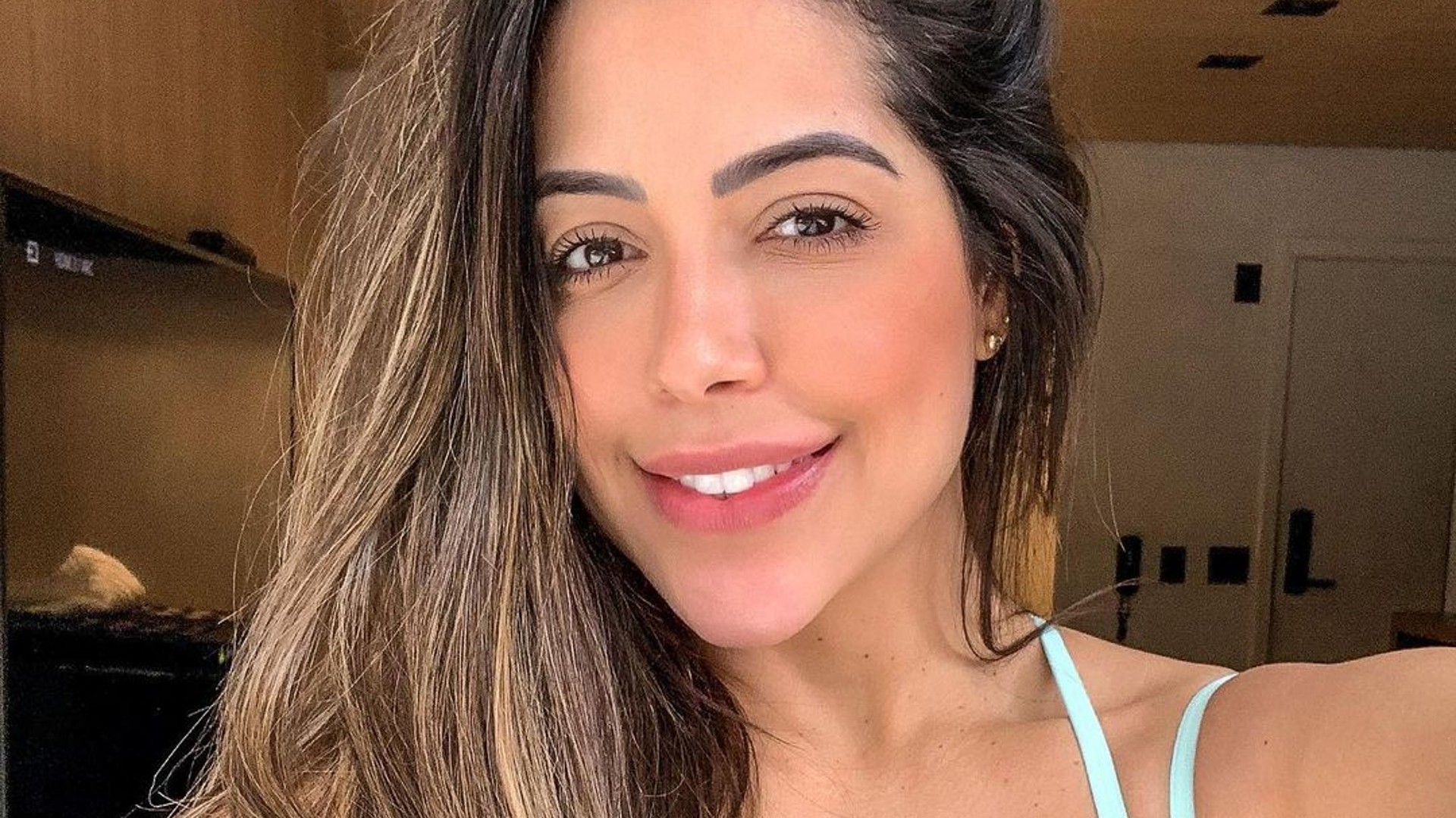 Ex-BBB Laís