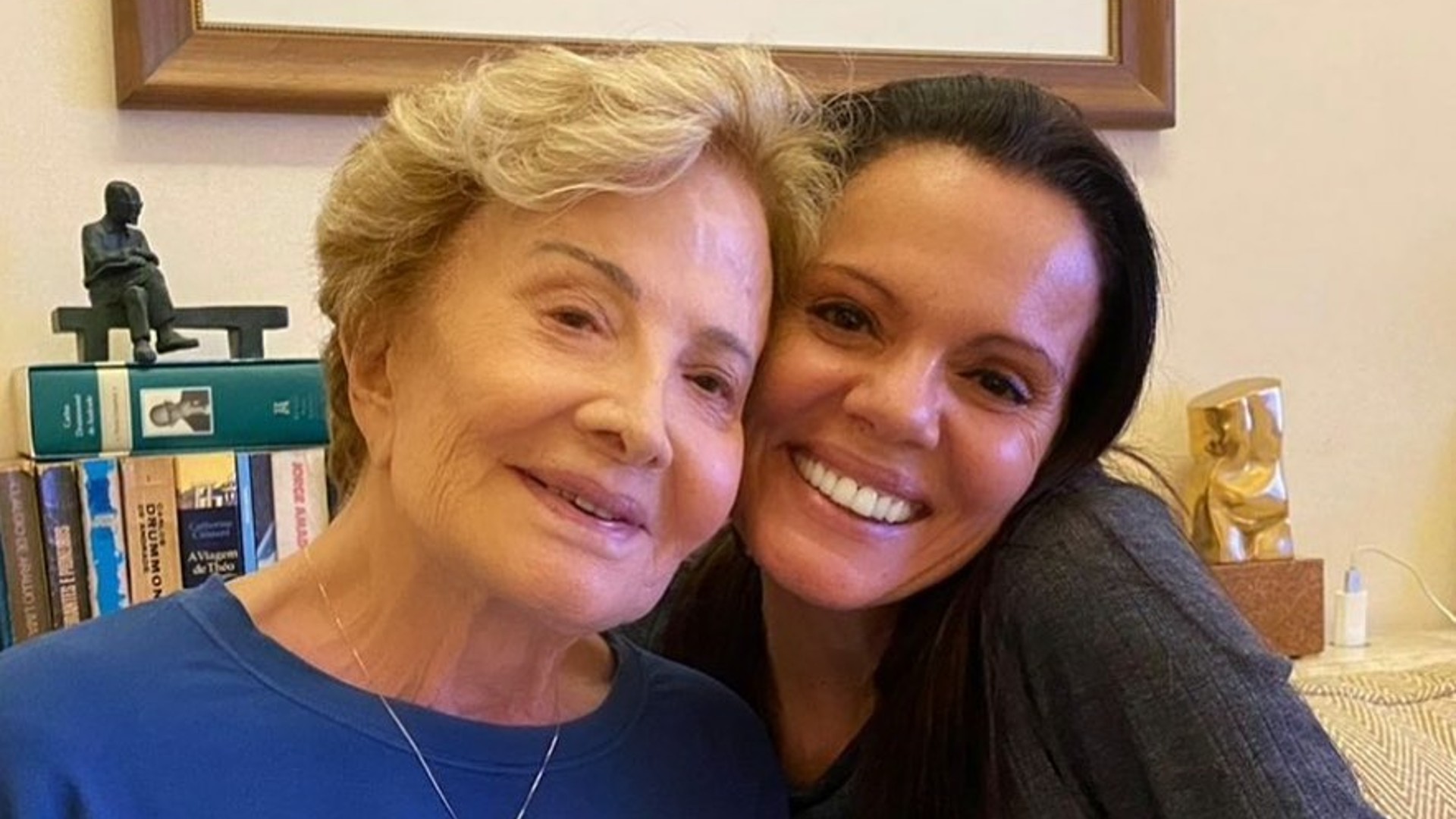 Gloria Menezes