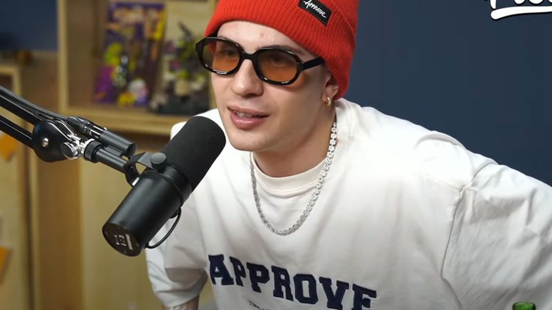 Leo Picon no programa 'Flow Podcast' (Reprodução/YouTube)