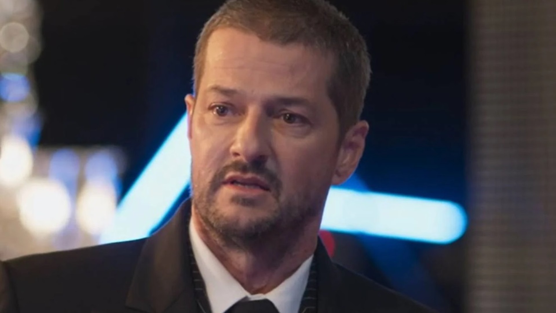 Moa (Marcelo Serrado) em Cara e Coragem