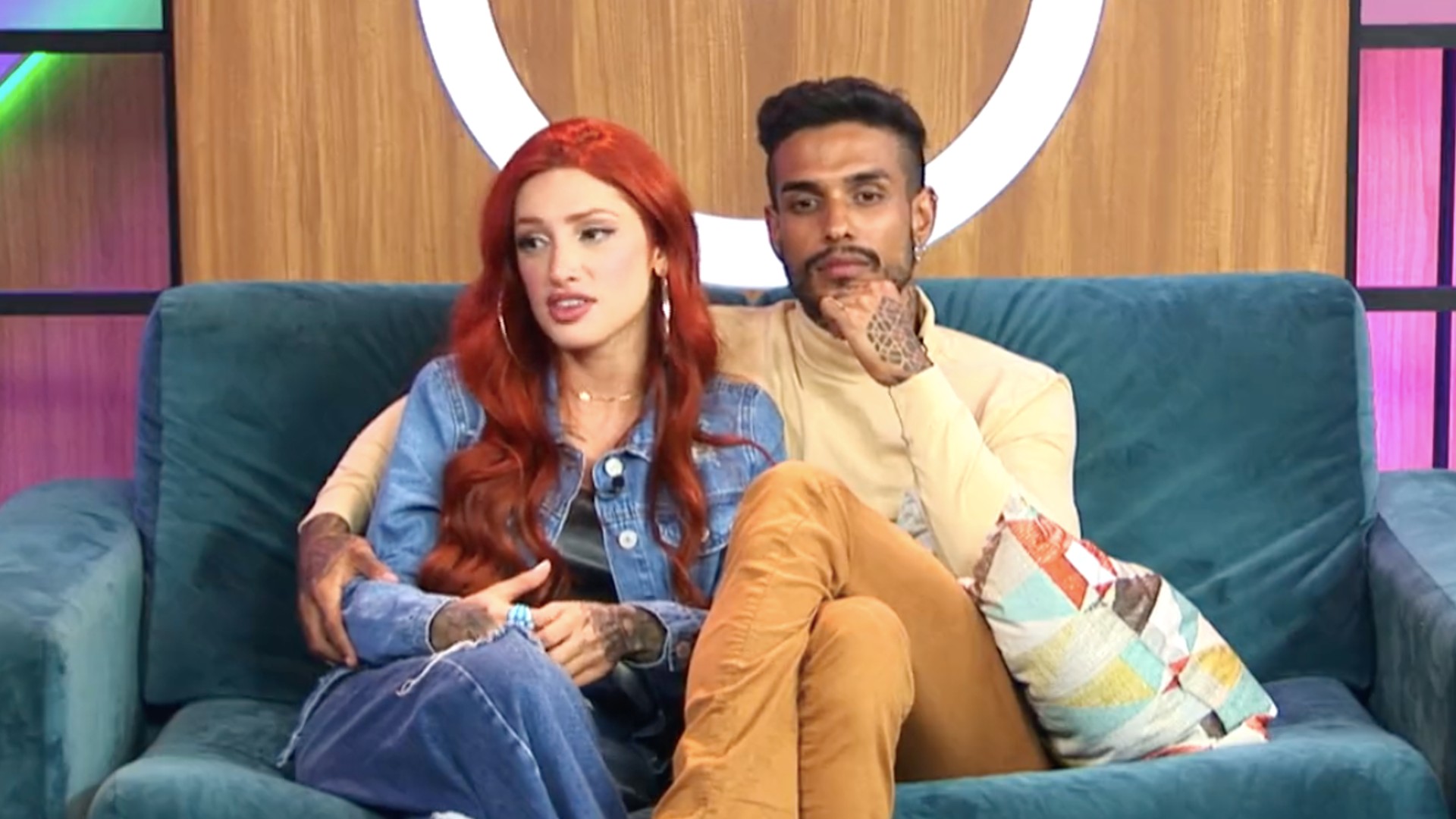Brenda Paixão e Matheus Sampaio durante live no R7 (Reprodução/Record TV)