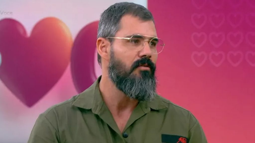 Juliano Cazarré no programa 'Mais Você', da Globo (Reprodução/Rede Globo)