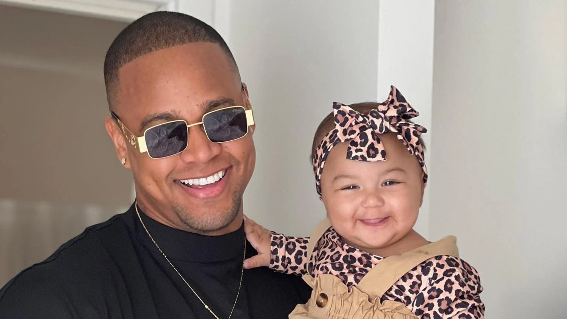Léo Santana e a filha, Liz (Reprodução/Instagram)