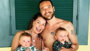 Fabiula Nascimento e Emílio Dantas com os filhos gêmeos, Roque e Raul. (Reprodução/Instagram)