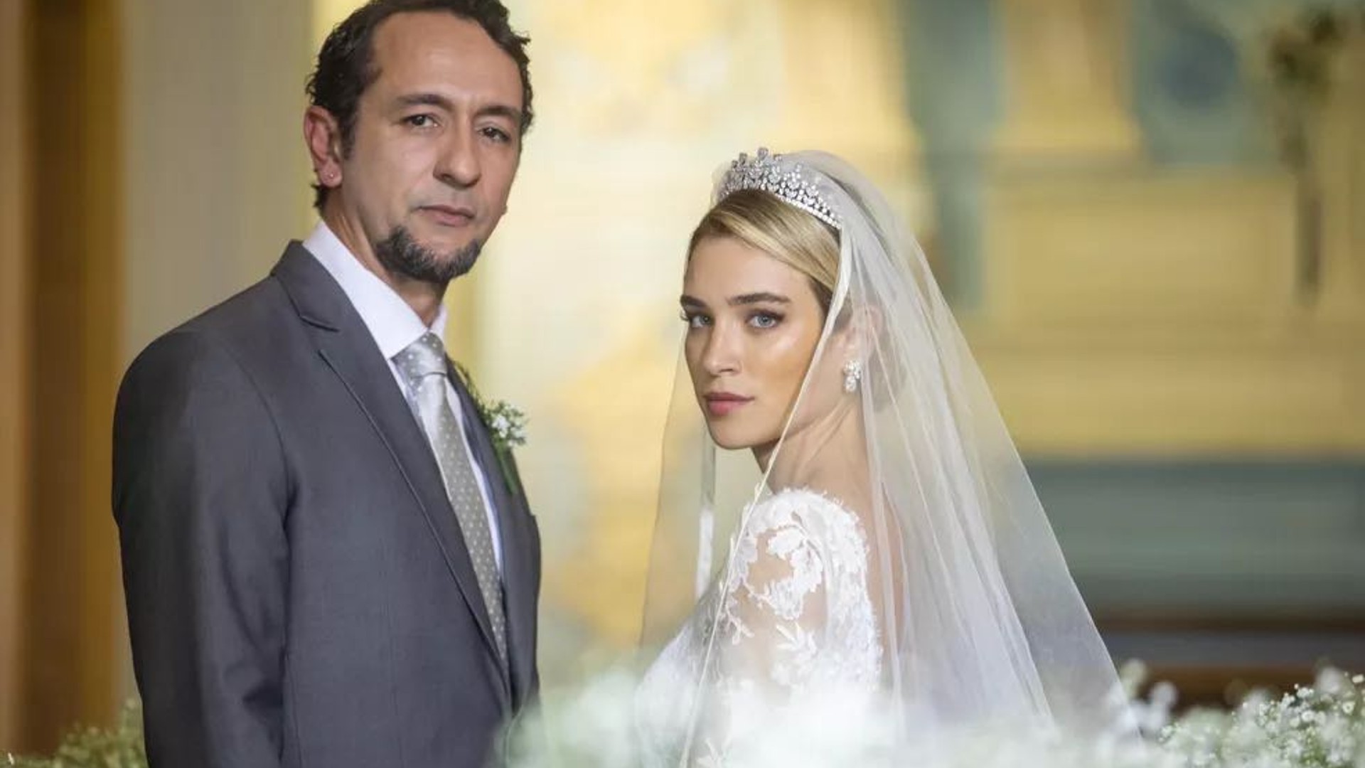 José Lucas (Irandhir Santos) e Érica (Marcela Fetter) em Pantanal