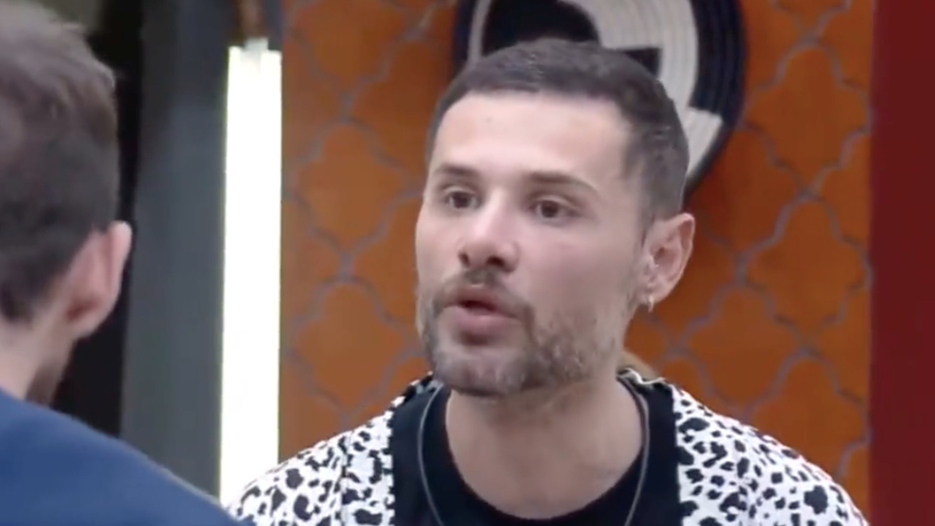 Alex Gallete em 'A Fazenda 14' (Reprodução/PlayPlus)