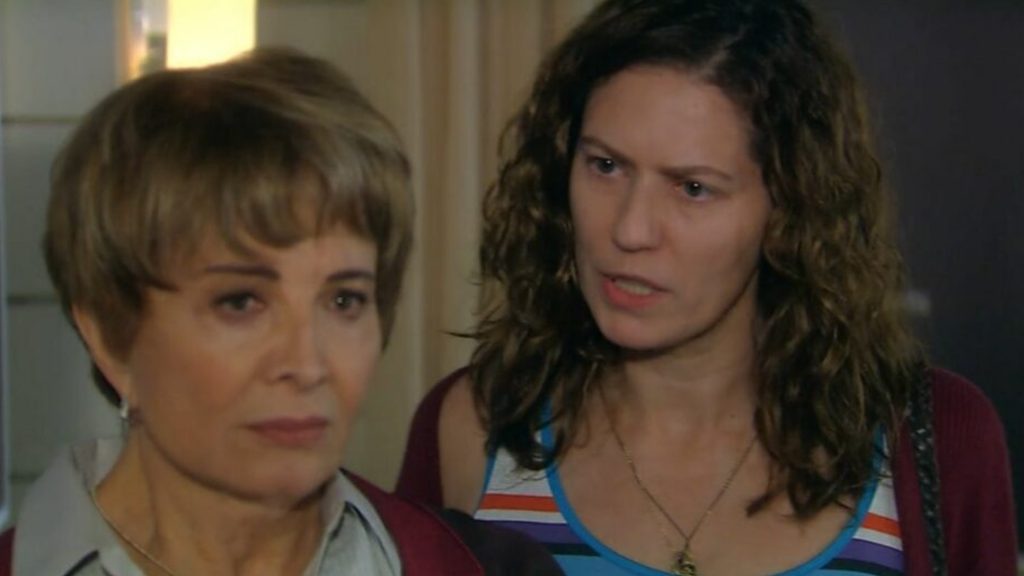 Irene e Flora em 'A Favorita' (Reprodução/TV Globo)