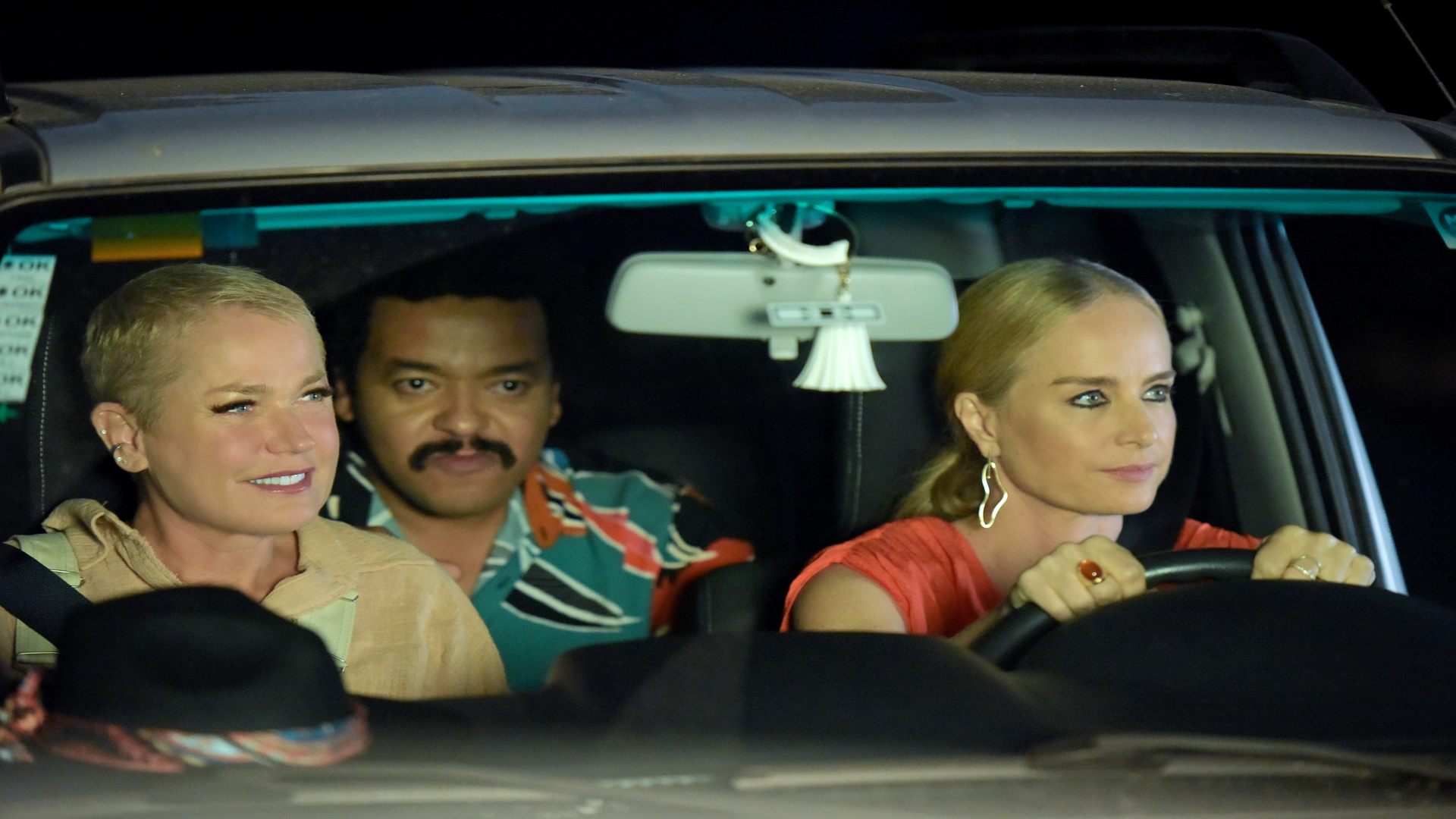 Xuxa e Angélica em 'TARÃ' - (Crédito: Divulgação/Disney+)
