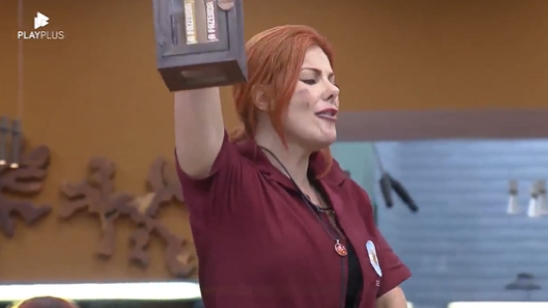 Deborah em 'A Fazenda'. Reprodução/Playplus