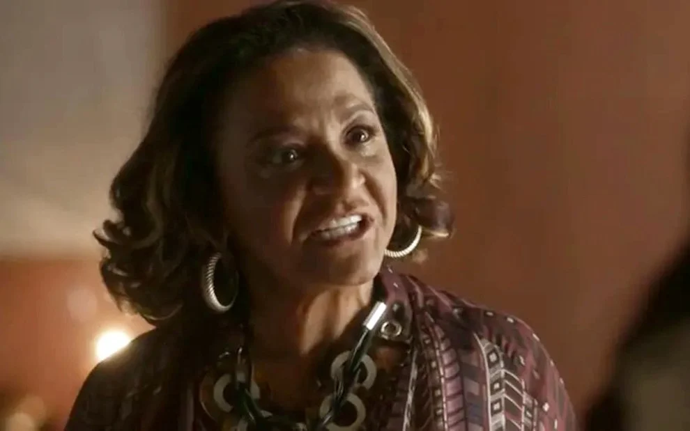 Martha (Claudia Di Moura) em cena de 'Cara e Coragem' - (Crédito: Divulgação/TV Globo)