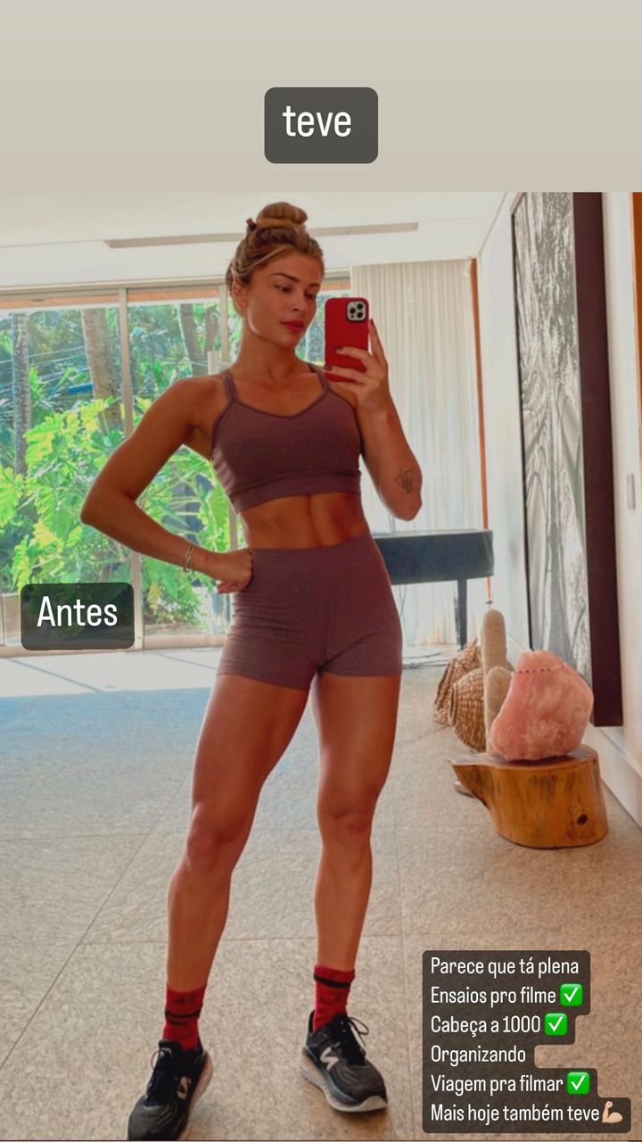 Grazi Massafera ostenta barriga sarada e coxas musculosas após treino: - Reprodução/Instagram
