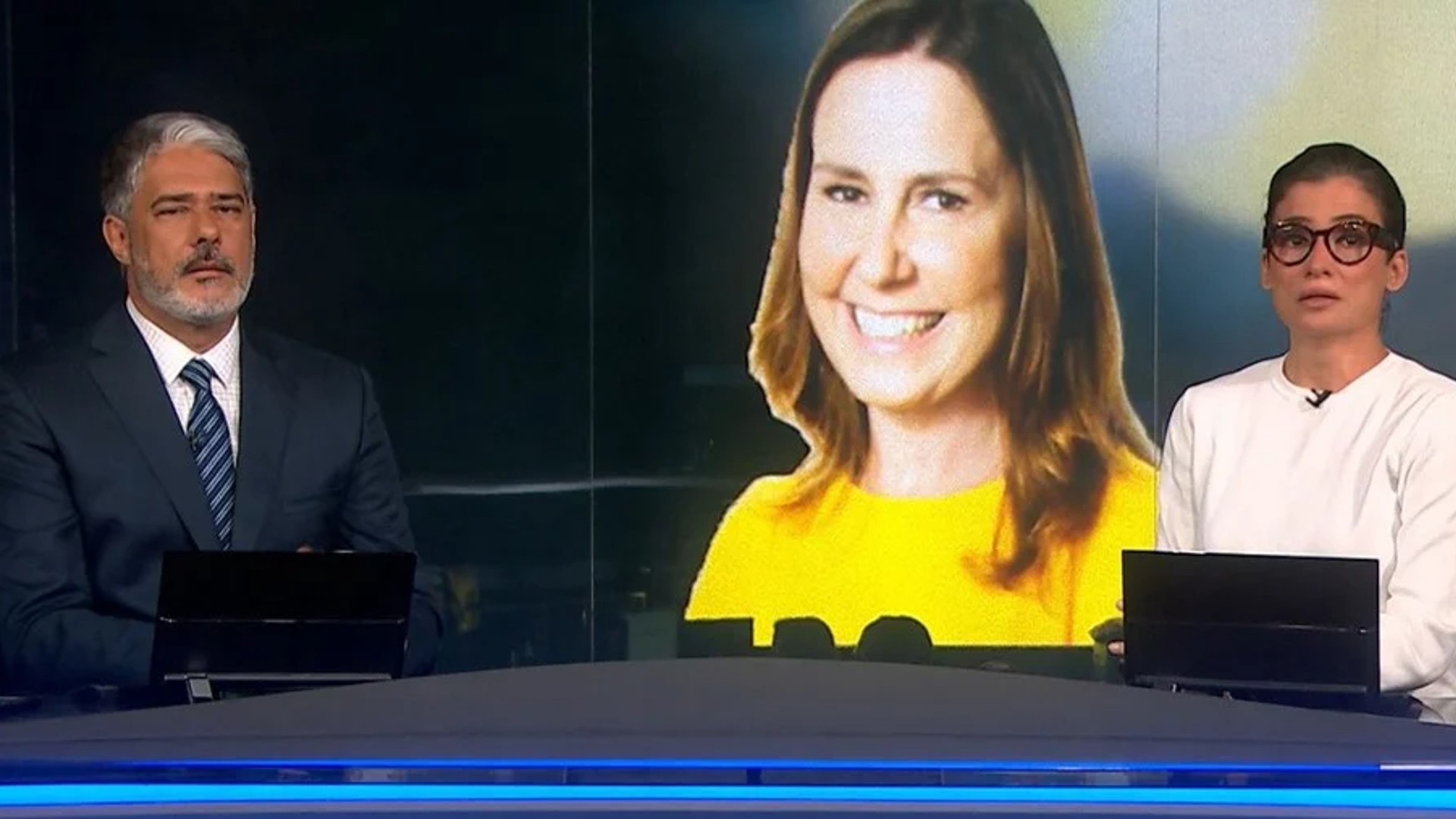 William Bonner e Renata Vasconcellos se emocionam ao anunciarem morte de Susana Naspolini (Reprodução/TV Globo)