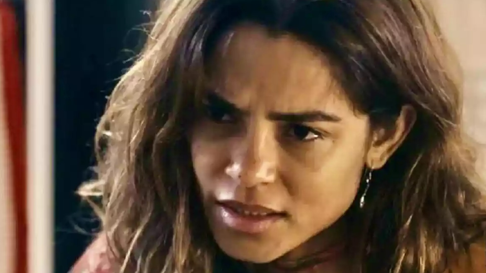 Brisa (Lucy Alves) em 'Travessia'