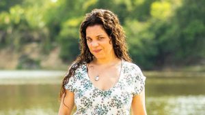 Isabel Teixeira como Maria Bruaca em 'Pantanal'. Reprodução/TV Globo