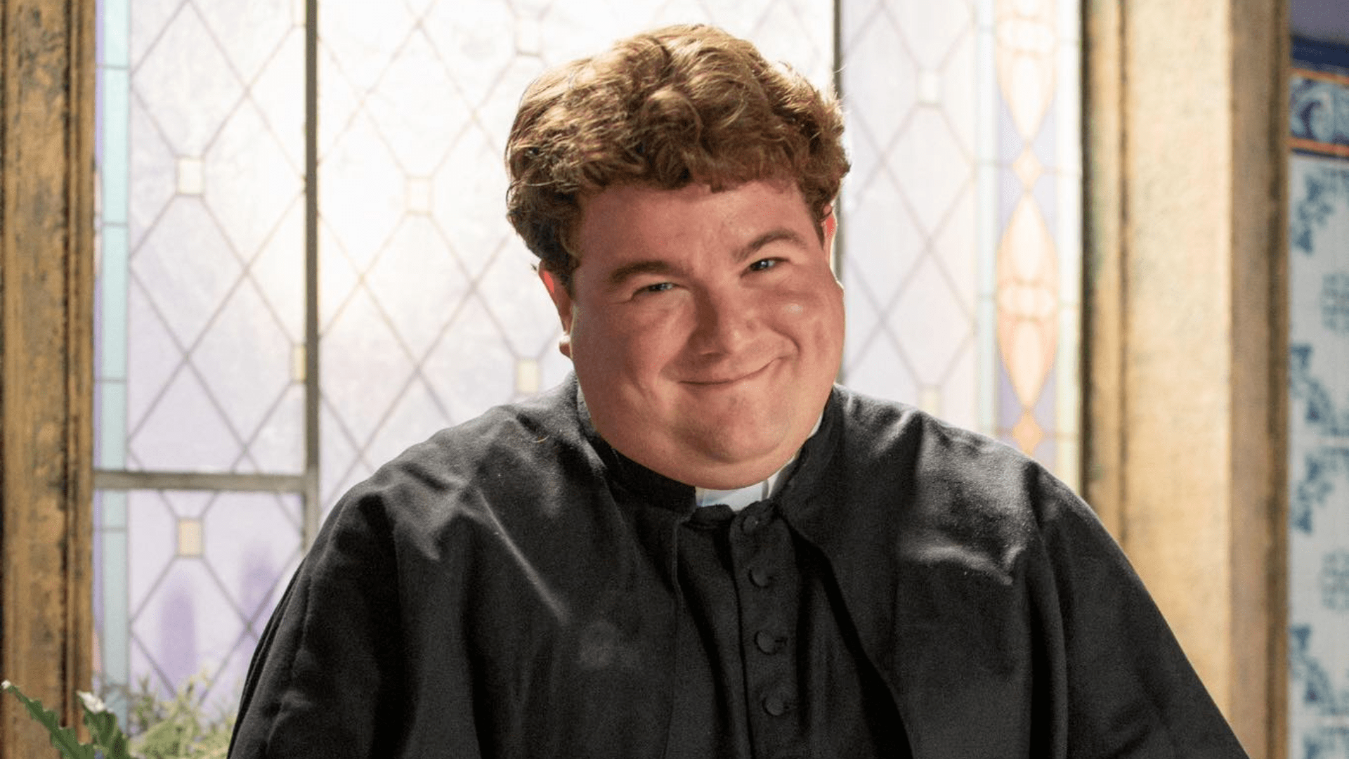 Padre Donato (Bernardo Berro) em 'Amor Perfeito'