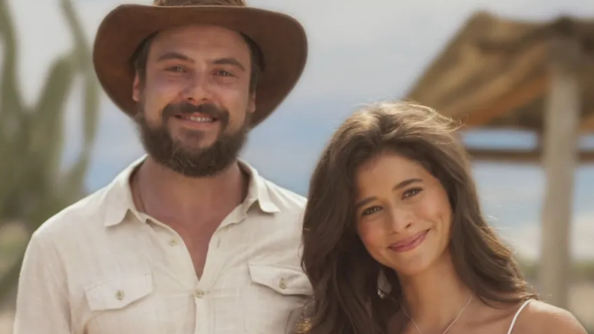 Zé Paulino e Candoca celebram a esperança e o amor no sertão, em 'Mar do Sertão' — Foto: Globo