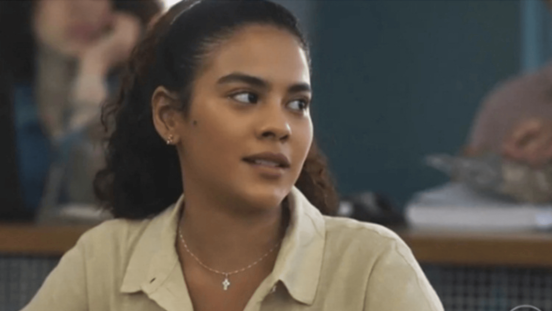Jenifer (Bella Campos) em 'Vai na Fé'