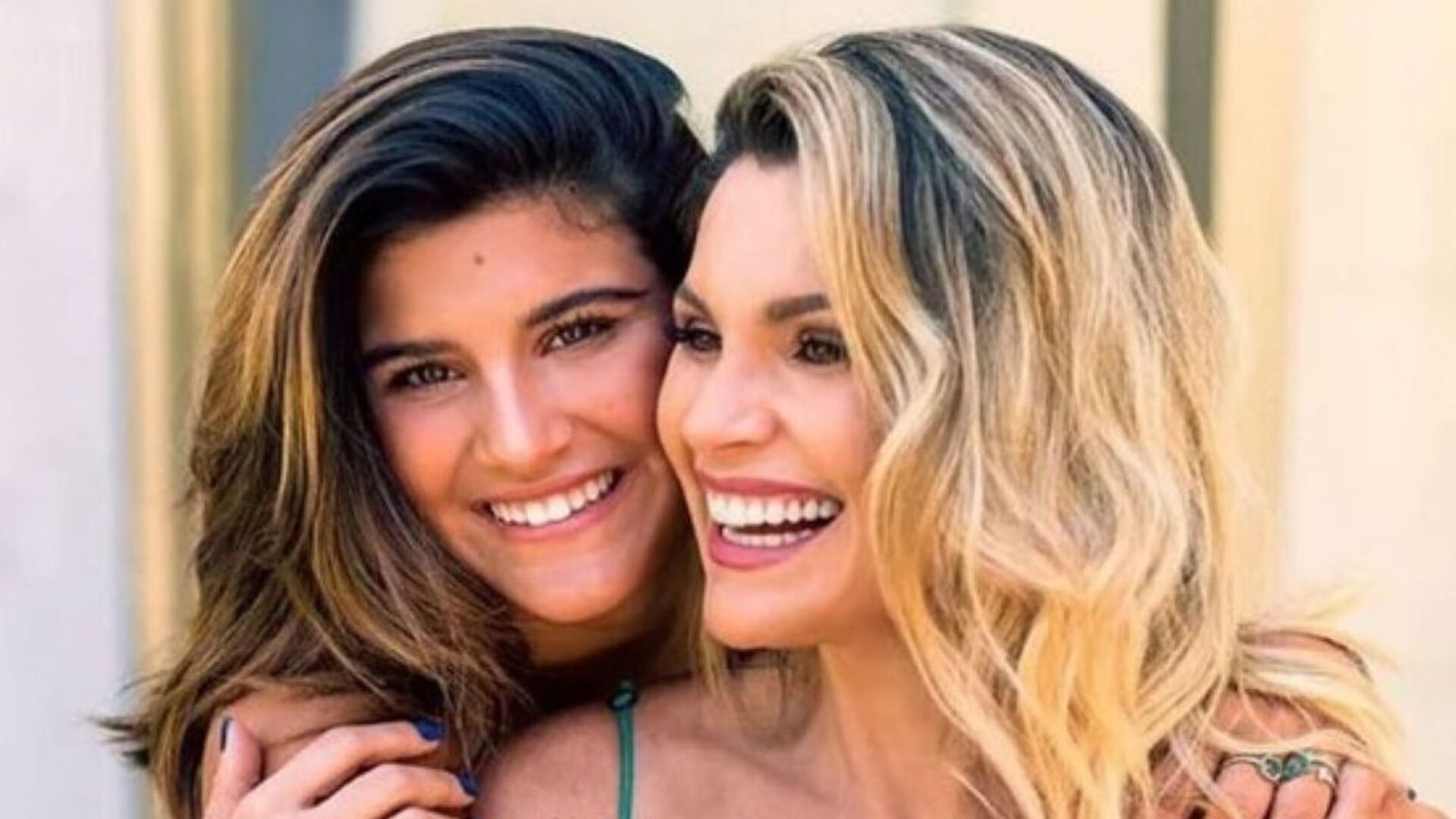 Giulia Costa e Flávia Alessandra - (Crédito: Reprodução/Instagram)