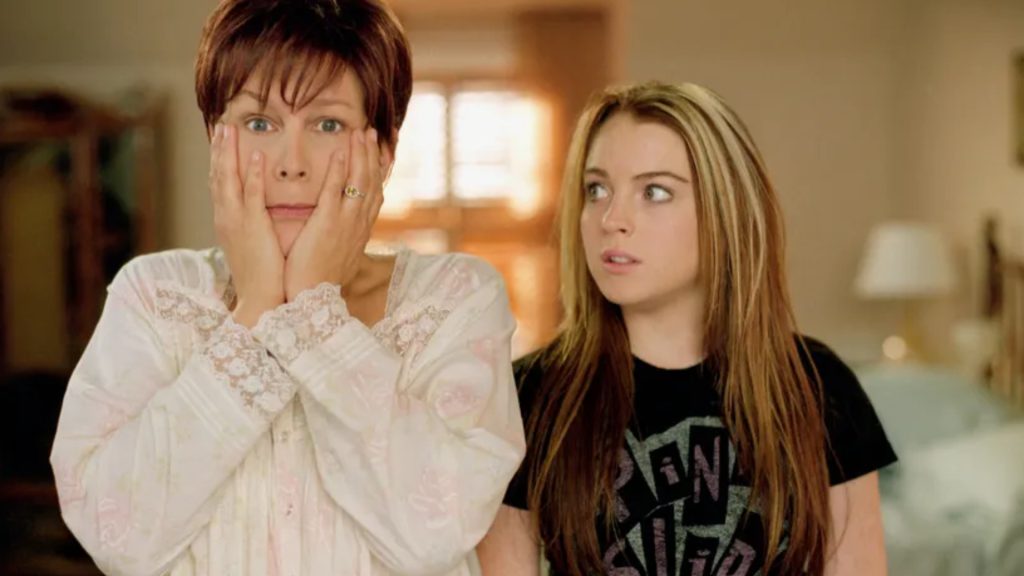 Jamie Lee Curtis e Lindsay Lohan em 'Sexta-feira Muito Louca' — Foto: IMDB