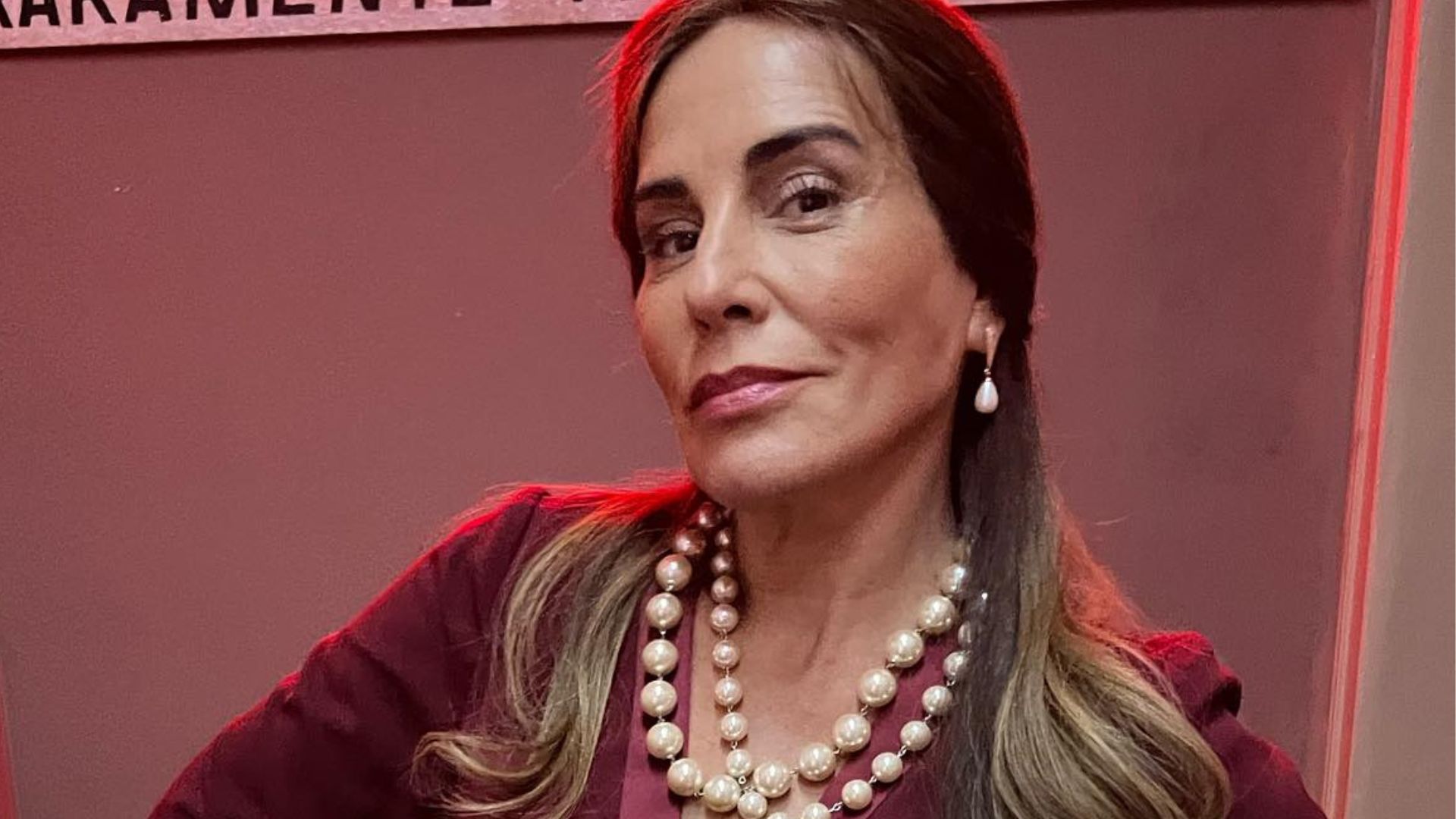 Gloria Pires nos bastidores. Reprodução/Instagram