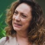 Agatha (Eliane Giardini) em 'Terra e Paixão'