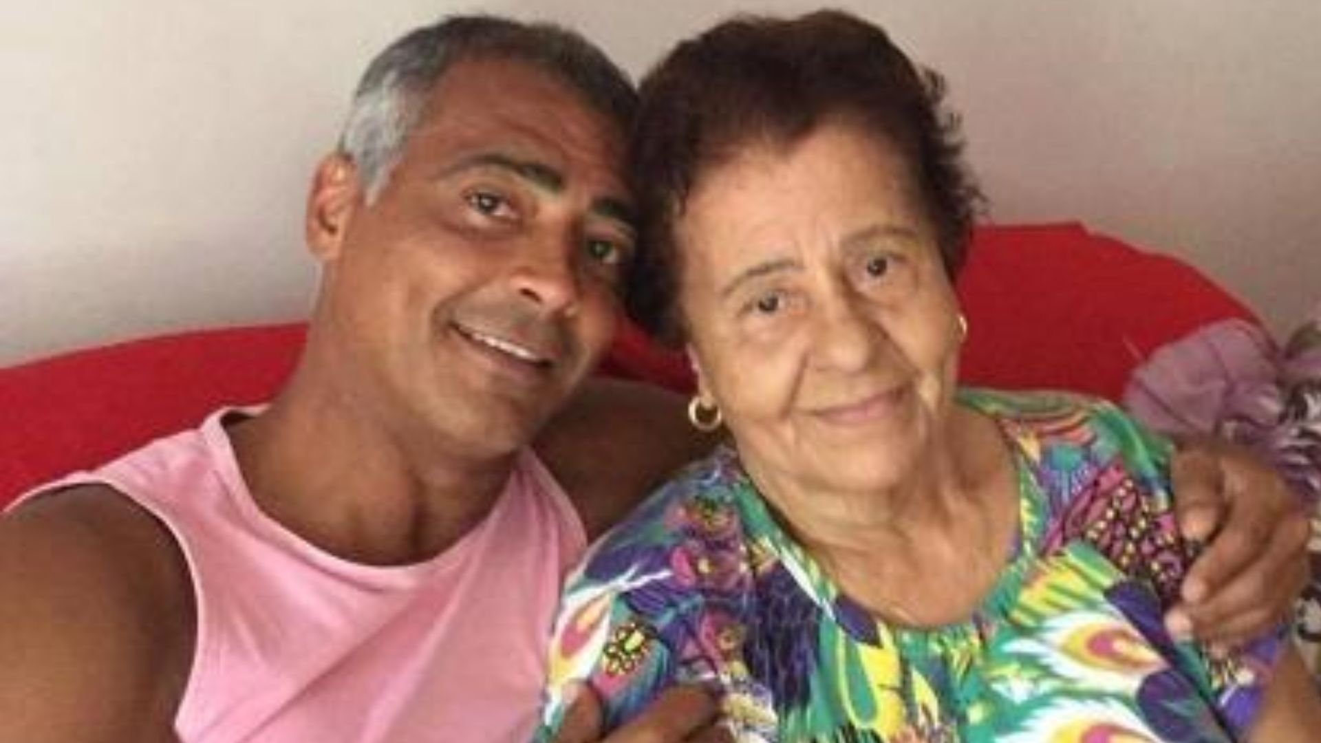 Romario e a mãe - Reprodução/Instagram