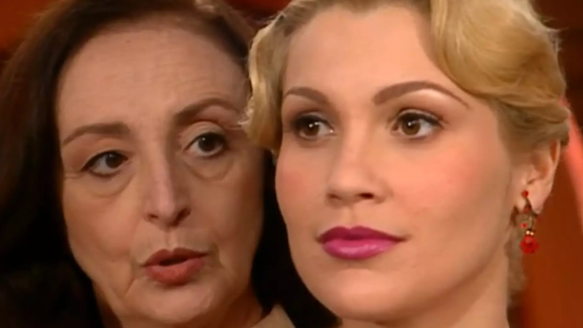Débora e Cristina (Reprodução/Globo)