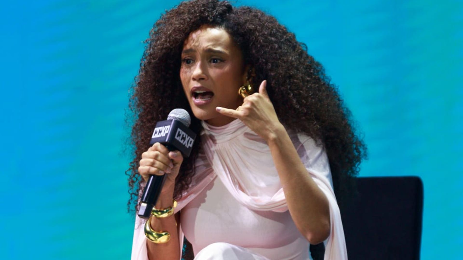 Tais Araújo, a Raquel em Vale Tudo, na CCXP 24 - Reprodução/Samuel Kobayashi/gshow