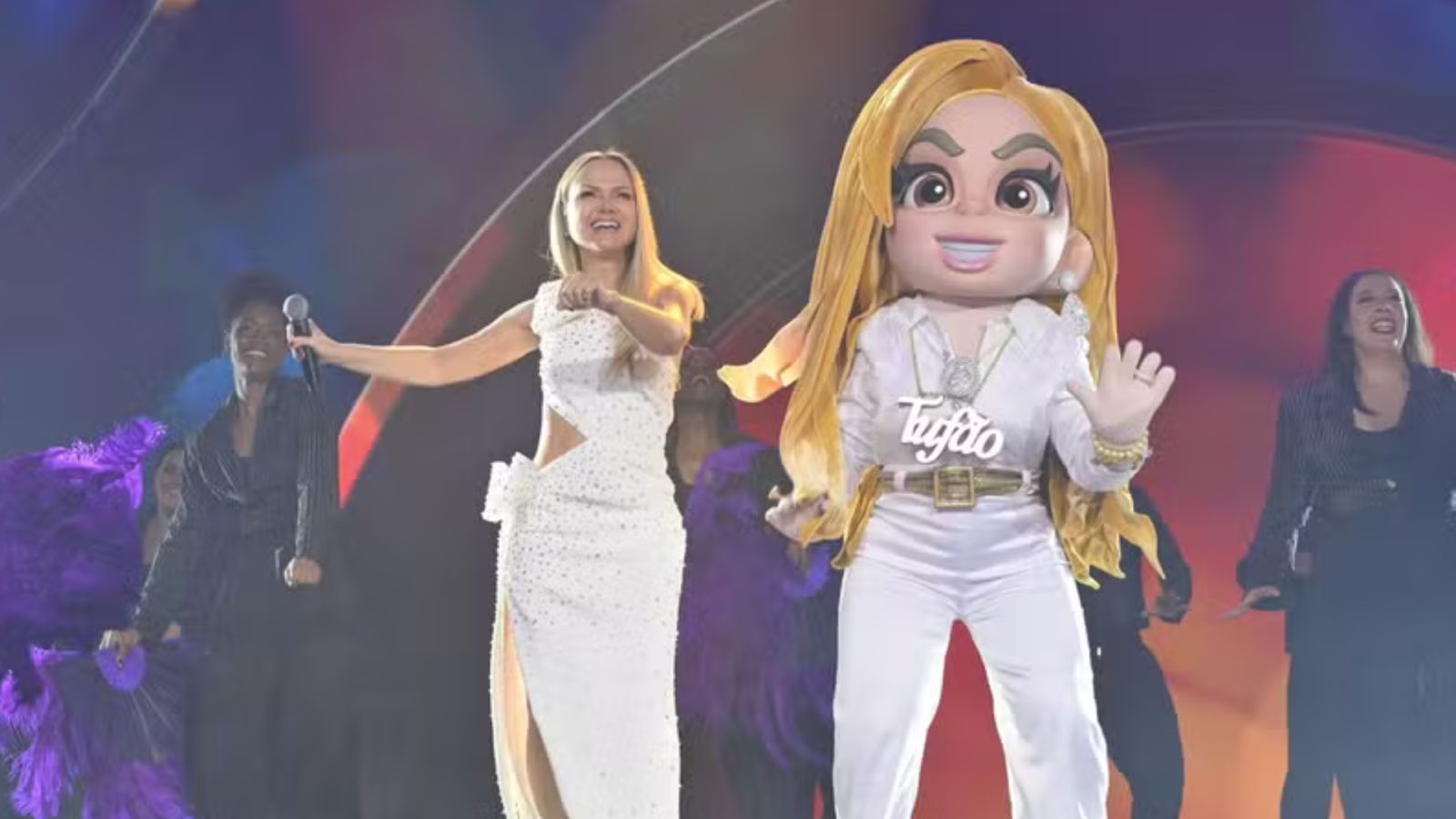 Eliana com uma das fantasias do "The Masked Singer Brasil" - Foto: Globo/Renato Pizzutto