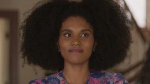 Mariana Sena, a Glorinha de 'Garota do Momento'