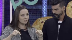 Carol e Radamés durante a treta no 'Power Couple' - Reprodução/Record