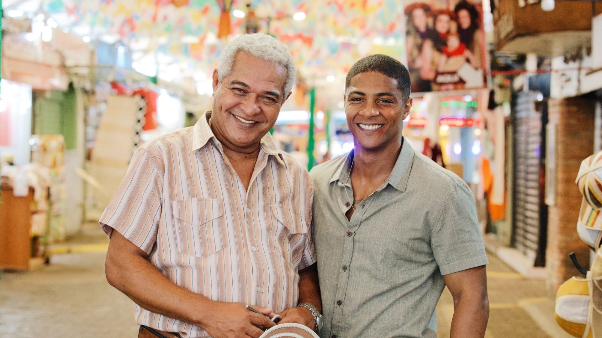 Luisão (Adélio Lima) e Marlon (Humberto Morais) em 'Dona de Mim' - Reprodução/Globo