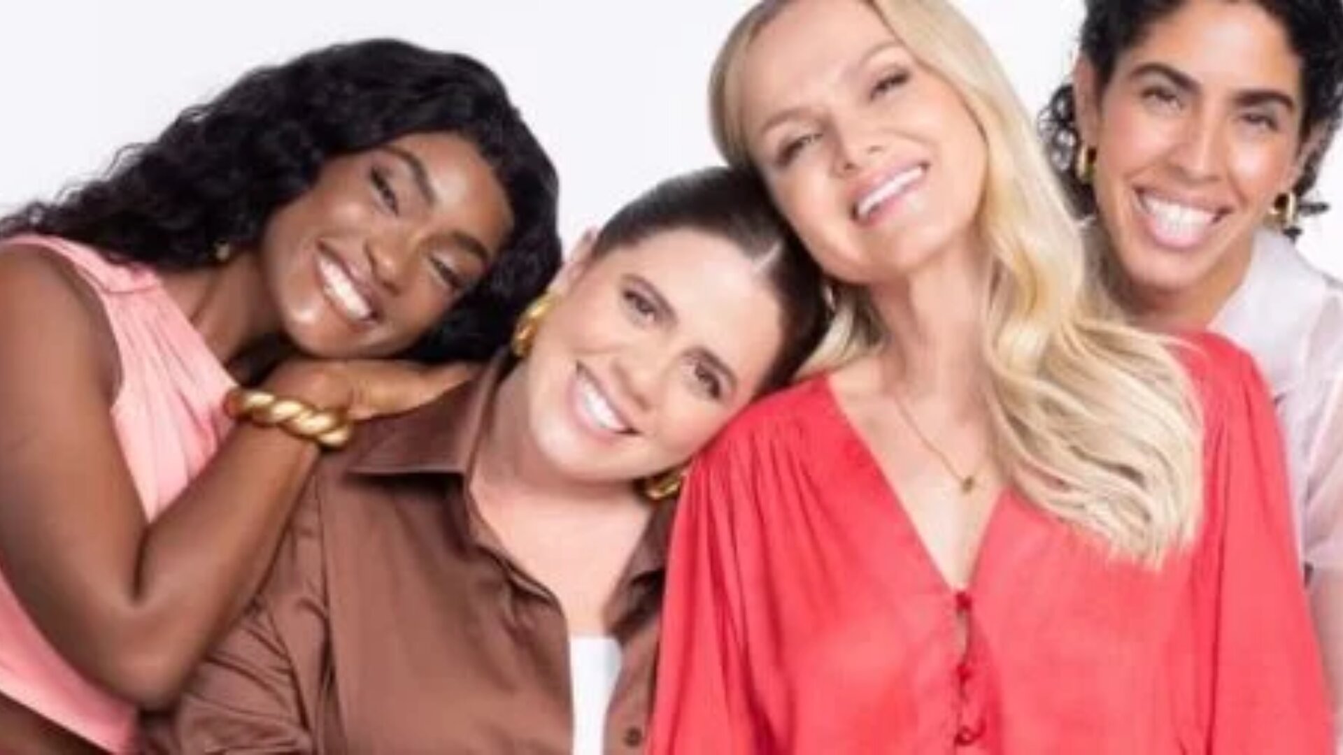Erika Januza, Tati Machado, Eliana e Bela Gil no 'Saia Justa'